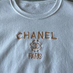 Vintage women’s crewneck